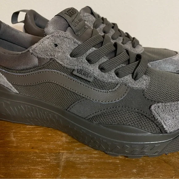 Size 9 - Vans UltraRange Neo VR3 MTE Mono Bungee Cord - Picture 2 of 15